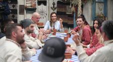 Au fost alesi cei doi servitori de la Ferma Vedetelor! Cine a fost votat de concurenti