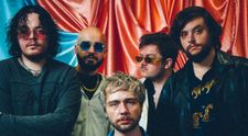 Dimitri’s Bats lansează un nou EP - „The greatest pleasure and the greatest pain” pe 27 martie la Club Control