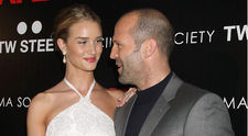 Are una dintre cele mai sexy iubite, dar Rosie Huntington-Whiteley nu a fost singura. Cuceririle lui Jason Statham