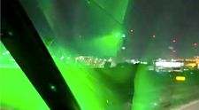 VIDEO Laserul unui copil de 5 ani a încurcat aterizarea unui elicopter la Sibiu. 