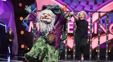 Moment fără precedent la Masked Singer România! Maia Morgenstern urcă pe scenă și adâncește și mai tare misterul unei măști
