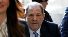 Harvey Weinstein, depistat cu coronavirus în închisoare. Cineastul e încarcerat pentru viol