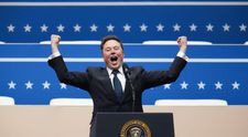 Elon Musk, răspuns obraznic după ce a fost criticat pentru gestul interzis făcut la învestirea lui Trump: ”Pe bune...”