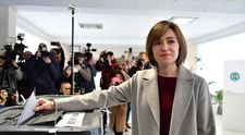 Reacțiile românilor după ce Maia Sandu a intrat în turul doi pentru prezindențiale. „Mi-aș dori mult un președinte ca dumneavoastră și pentru noi”