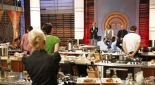 MACEL in bucataria MasterChef. Pe el ardea camasa la testul sub presiune, iar colegii radeau:<span style=