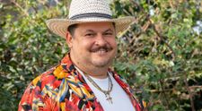 Mihai Bobonete a prăjit cartofi lângă rulotă, pe platoul de filmare „Las Fierbinți”. Reacția lui Rait: „Ah, ce-o să mai mâncăm acum, abia aștept”