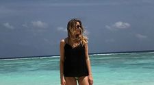 Laura Cosoi, superba si cu burtica. Cum arata vedeta in costum de baie, in luna a patra de sarcina