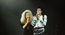 Sheryl Crow face noi dezvăluiri despre Michael Jackson. Ce scene a surprins când cânta cu el în turneu