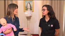 Emily Burghelea, alături de un specialist, învață ce trebuie să facă părinții atunci când copiii se îneacă cu ceva