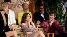 Scena de amor care trebuia să apară în ultimul episod al sezonului 3 din serialul „The White Lotus”. Cine sunt actorii pe care fanii n-au avut ocazia să-i vadă împreună