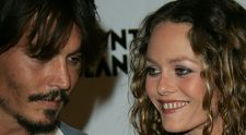 Cum arată acum Vanessa Paradis, iubirea vieții lui Johnny Depp! Actrița de 53 de ani sfidează timpul și își arată toate ridurile