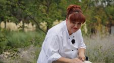 Reacția Ionelei când gustă pentru prima dată carne de crab. Chef Sorin Bontea: „Ce zici, mai bun e parizerul?”