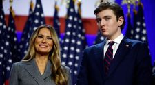 Cu cine a votat Barron, fiul cel mic al lui Donald Trump. Mama lui, Melania, l-a pozat la urna de vot. ”Primele alegeri din viața lui”