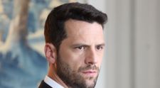 Vlad află un secret uluitor: Matei este copilul său! Își va dezvălui identitatea acum? Nu ratați episodul de luni!