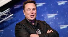 Elon Musk s-a mutat într-o casă modestă, din prefabricate, care se asamblează în câteva ore