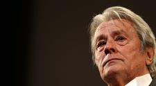Iubita lui Alain Delon, umilită de copiii actorului. De ce i-au interzis să participe la înmormântare: 
