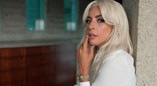 Lady Gaga și-a impresionat fanii cu un nou look extravagant. Cum arată într-o ținută haute couture de la Valentino