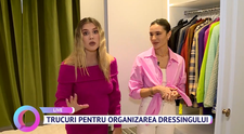 Cum își organizează Emily Burghelea garderoba. Trucurile oferite de Raluca Arnăutu pentru un dressing simplificat