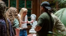 Constantin o vede pe Diana „cu alți ochi” după ce a recunoscut abia acum că a avut scut: „Mi-a fost foarte frică că voi fi atacată!”. Hairstylist-ul crede că e „șefa Trădătorilor”