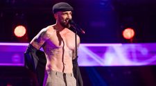 Surpriză colosală pe scena de la Vocea României 2024! Silviu Mircescu din serialul Clanul a cântat și a făcut striptease pe o melodie celebră: „Eu ca eu, dar fetele încă urlă în public!”