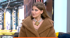 VIDEO Iulia Albu taie kitschul cu briciul
