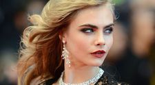 Cara Delevingne, fotografiată nud de un fotograf român. Imaginile au primit zeci de mii de aprecieri