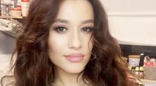 Claudia Pătrășcanu și-a impresionat fanii cu un nou look. ”Cu acest make-up semeni cu Jennifer Lopez”