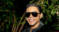 Brandon Howard, cântărețul despre care s-a zvonit că e fiul lui Michael Jackson, va reprezenta SUA la Intervision 2025, Eurovisionul rusesc