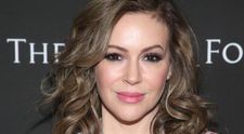 Alyssa Milano a avut Covid-19, deși a testat negativ de trei ori: ”Am crezut că mor”