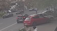 Ce ar fi pățit înainte să moară bărbatul lovit cu mașina de Monica Odagiu! Imagini cu accidentul au apărut pe net