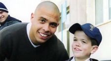 Povestea emotionanta a pustiului cu care Ronaldo si-a facut poza acum 15 ani! Cum a ajuns azi