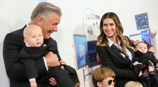Alec Baldwin le-a spus fanilor de ce continuă să aibă copii. Soția lui e gravidă a șaptea oară