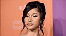 Au acuzat-o că folosește prea mult Photoshop, iar ea le-a răspuns în stilul caracteristic. Cardi B, în bikini pe Instagram