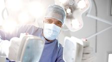 Un medic a murit în timp ce consulta un pacient. Chirurgul avea 48 de ani. Anunțul spitalului