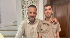 Mădălin Ionescu, mărturisiri sincere despre fiul său: „Aș fi vrut să-l știu cu o iubită în vacanță...” Fostul prezentator TV a vorbit deschis despre frământările pe care le trăiește ca tată