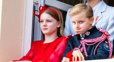 Poznașul Jacques de Monaco, în centrul atenției de Ziua Națională a Principatului Monaco! Micul prinț îl întrece chiar și pe Louis al Marii Britanii la grimase