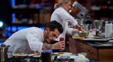 Marco Genna întâmpină dificultăți la prepararea desertului. Cum este susținut de foștii colegi