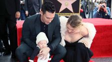 Adam Levine este un tătic responsabil! Poza care a impresionat pe toată lumea