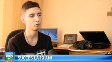 Povestea de succes a lui Masy, tanar pasionat de grafica. Cum a ajuns sa lucreze cu artisti straini inainte de a-si da Bacul