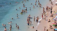 Vacanțe la mare de la doar 53 lei/noapte. Cum se pot face rezervările și în ce perioadă pentru a beneficia de tarifele promoționale