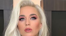 Diferența dintre Instagram și realitate: cum arată Katy Perry în costum de baie, fară Photoshop