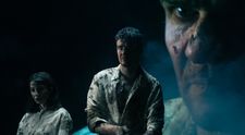 Tudor Chirilă, în noroi până în gât în cel mai recent videoclip al trupei Vama. Cum sună piesa „Ești sigură că vrei?”