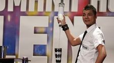 Luca Valentin, barmanul care face sa zboare sticle, shakere si pahare!