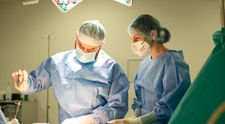 (P) Ocluzie intestinală cauzată de o variantă extrem de rară de hernie internă, operată în Spitalul Regina Maria Brașov