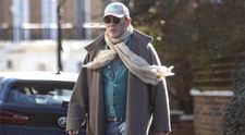 Și-a lăsat barbă, și-a pus ochelari și șapcă, dar tot n-a scăpat de paparazzi! Cum arată cel mai popular James Bond din toate timpurile după ce „a ieșit la pensie”