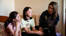 Visuri la cheie 6 decembrie 2023 | Amira și Bianca, două surori părăsite de părinți, sunt crescute de bunică