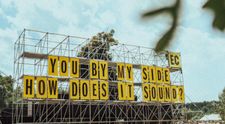 Ce cadou i-a dat Yungblud, headliner-ul Electric Castle, lui Ozzy Osbourne înainte de ultimul său concert