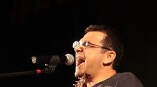 Mihai Margineanu lansează albumul „Fum de tavernă” în cadrul unui concert la Sala Palatului