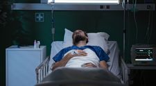 Un bărbat a crezut că are o simplă problemă la stomac, dar a murit la câteva luni după primele simptome. Suferea de boala numită „ucigașul tăcut”