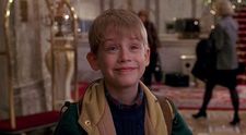 Când e la PRO TV Singur acasă 2 - Pierdut în New York! Ce salariu a primit Macaulay Culkin pentru acest film și de ce a insistat Donald Trump să apară în el